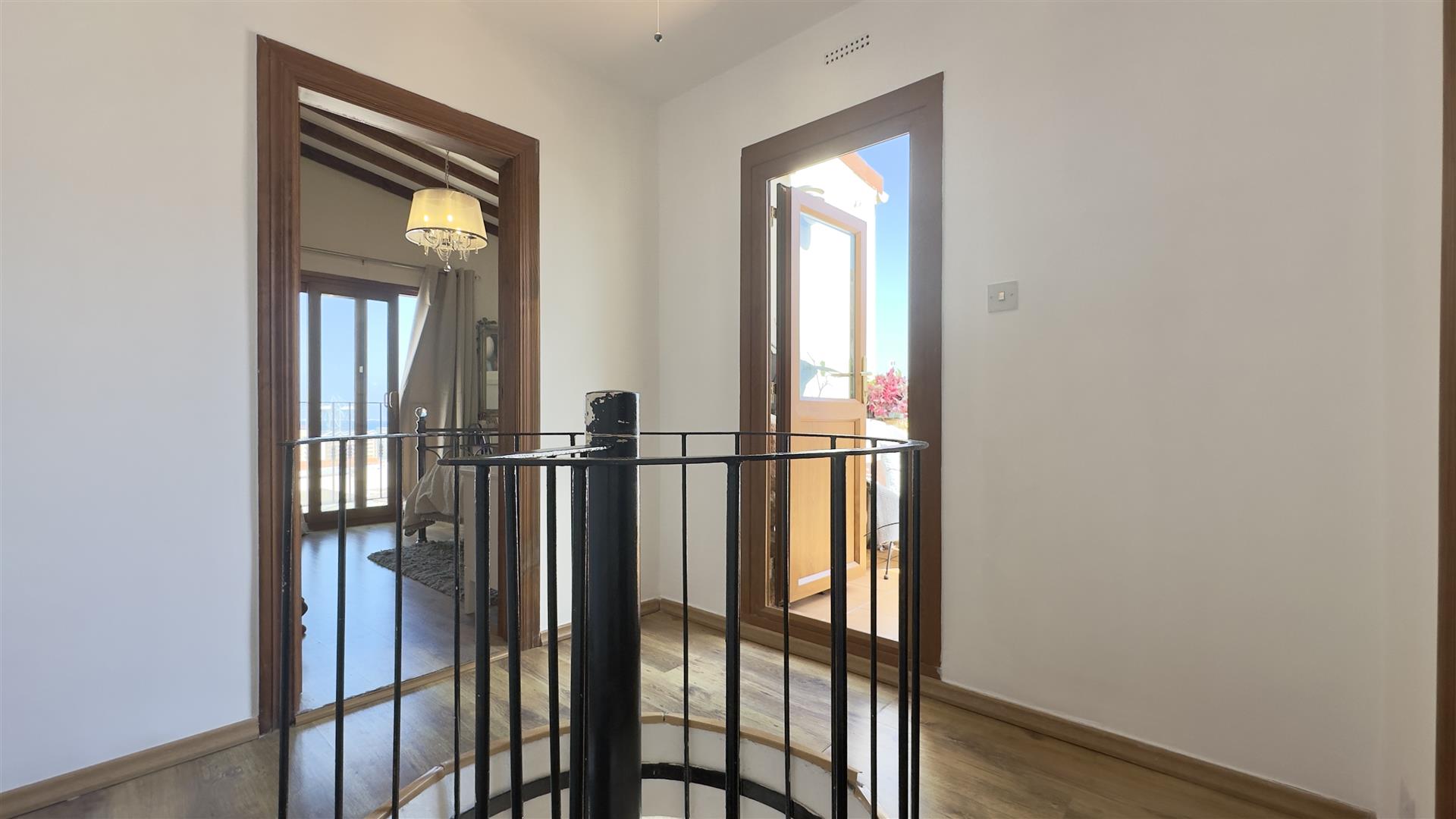  Image of House - 2 Bedrooms - 1 Bathrooms for Sale in Upper Town-Gibraltar, Image 11